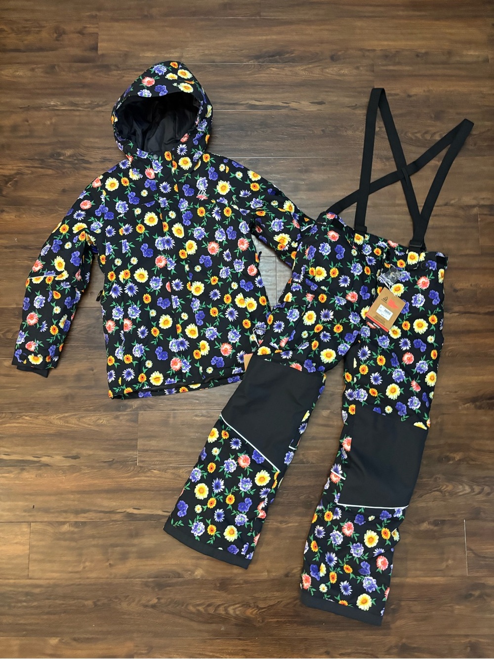*Brand New* Girls XL Snowsuit with Growtech